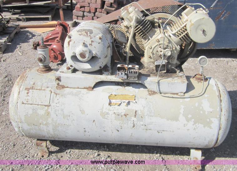 image for item C5127 Dresser air compressor