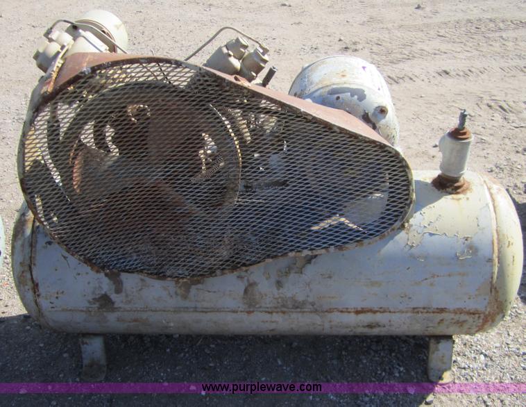 image for item C5127 Dresser air compressor