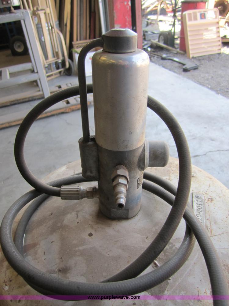 image for item C5131 Alemite grease gun