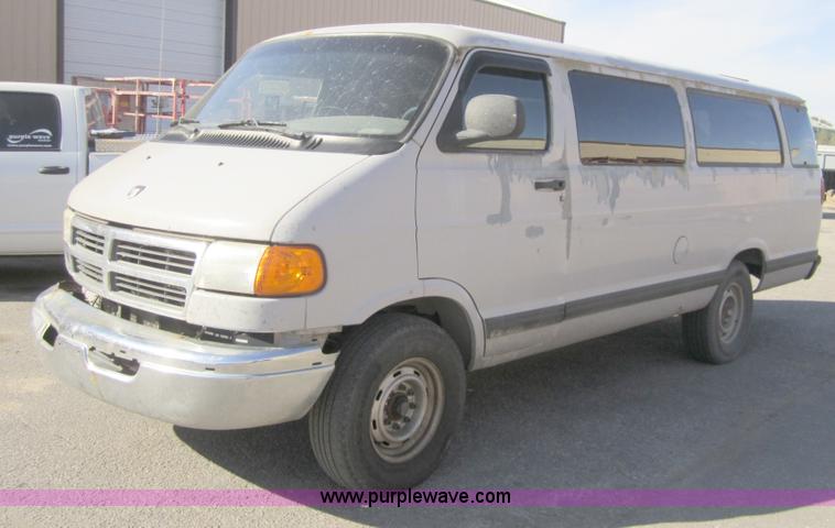 image for item C5148 2000 Dodge Ram B3500 van