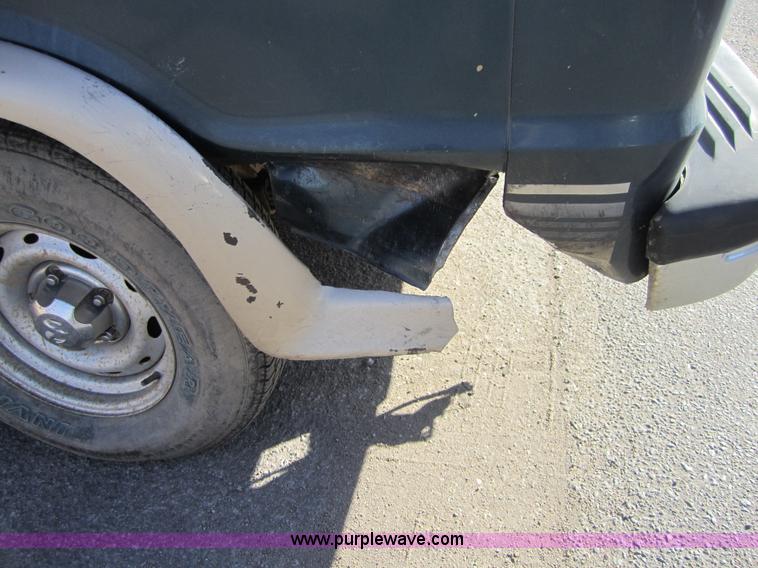 image for item C5149 1999 Dodge Ram B1500 van