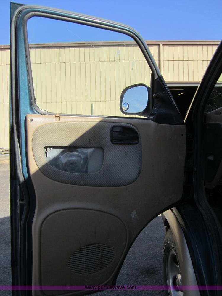 image for item C5149 1999 Dodge Ram B1500 van