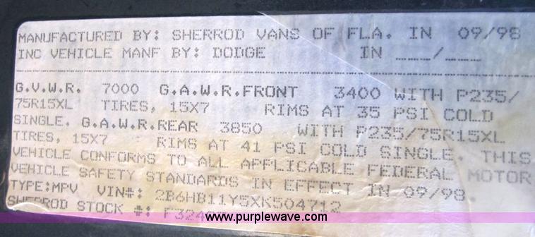 image for item C5149 1999 Dodge Ram B1500 van