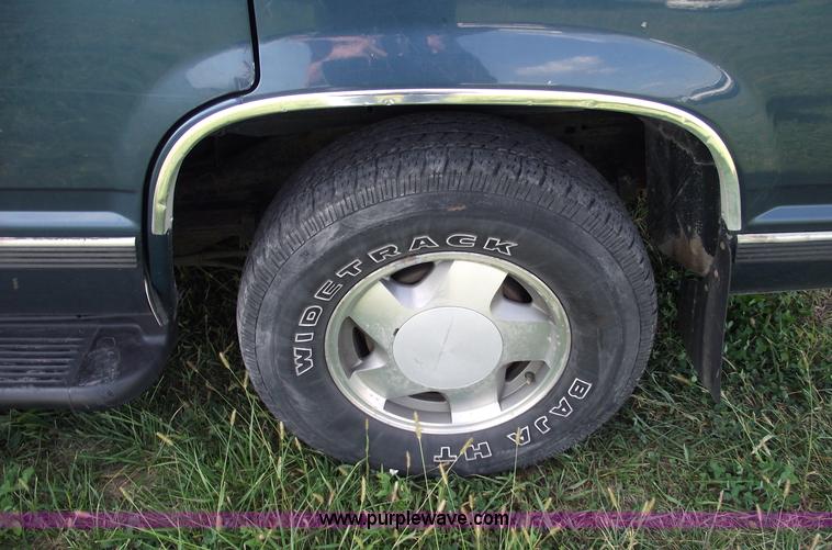 image for item C5567 1995 GMC Yukon SLT SUV