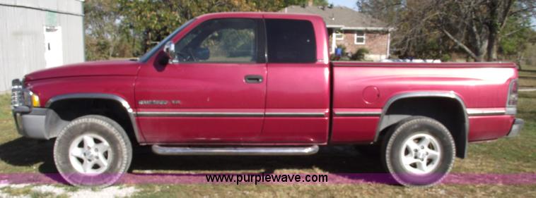 image for item C5672 1997 Dodge Ram 1500 Laramie SLT club cab pickup truck