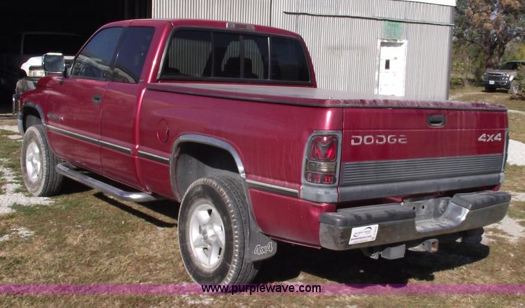 image for item C5672 1997 Dodge Ram 1500 Laramie SLT club cab pickup truck