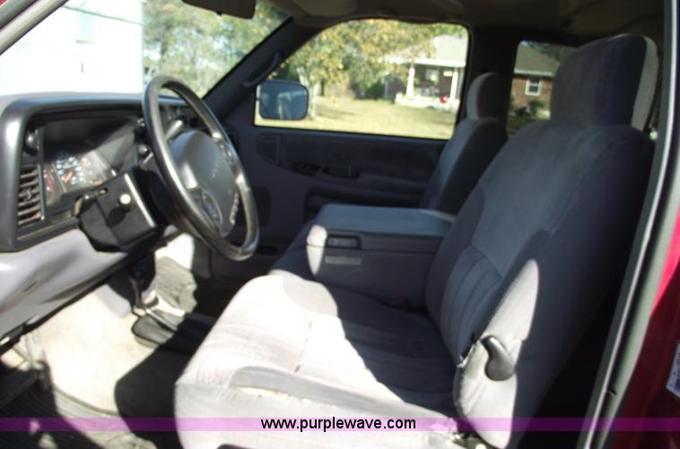 image for item C5672 1997 Dodge Ram 1500 Laramie SLT club cab pickup truck