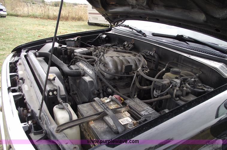 image for item C5675 1997 Toyota T100 SR5 extended cab pickup truck