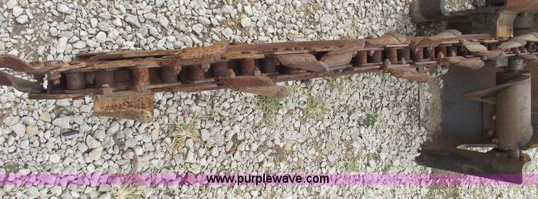 image for item C5683 Ditch Witch H400 trencher boom