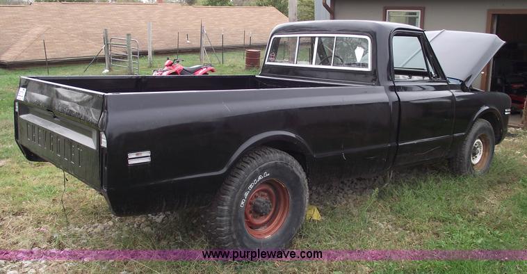 image for item C5685 1970 Chevrolet 3/4 ton pickup truck