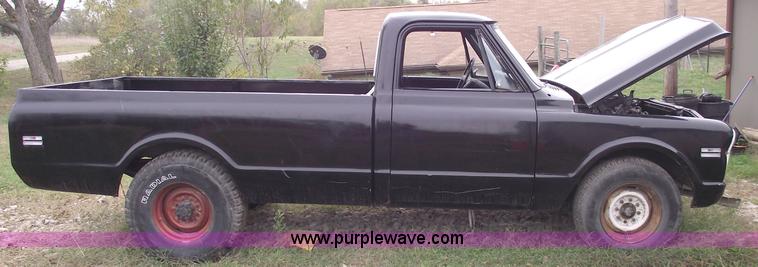 image for item C5685 1970 Chevrolet 3/4 ton pickup truck