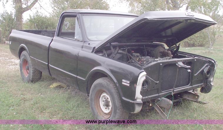 image for item C5685 1970 Chevrolet 3/4 ton pickup truck