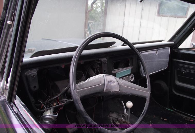 image for item C5685 1970 Chevrolet 3/4 ton pickup truck