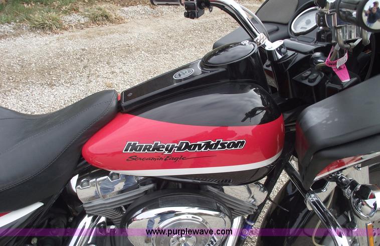 image for item C5686 2000 Harley Davidson Screamin' Eagle Road Glide 1550 motorcycle