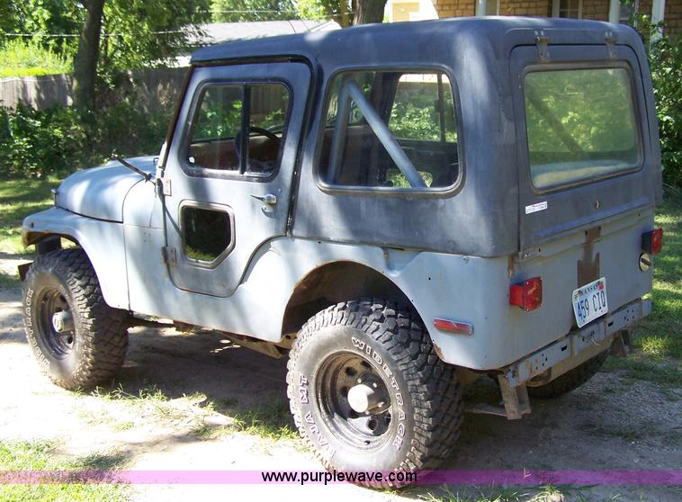 image for item C9391 1976 Jeep CJ17