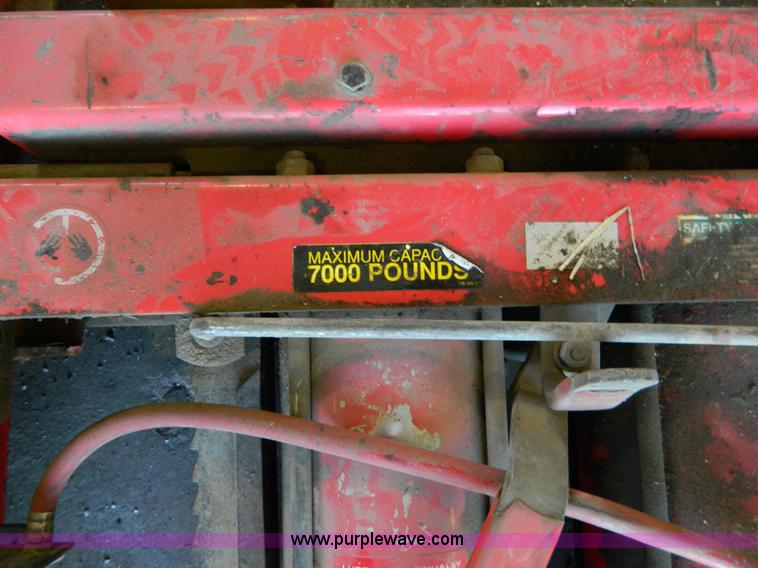 image for item D8600 Hunter four post automotive lift