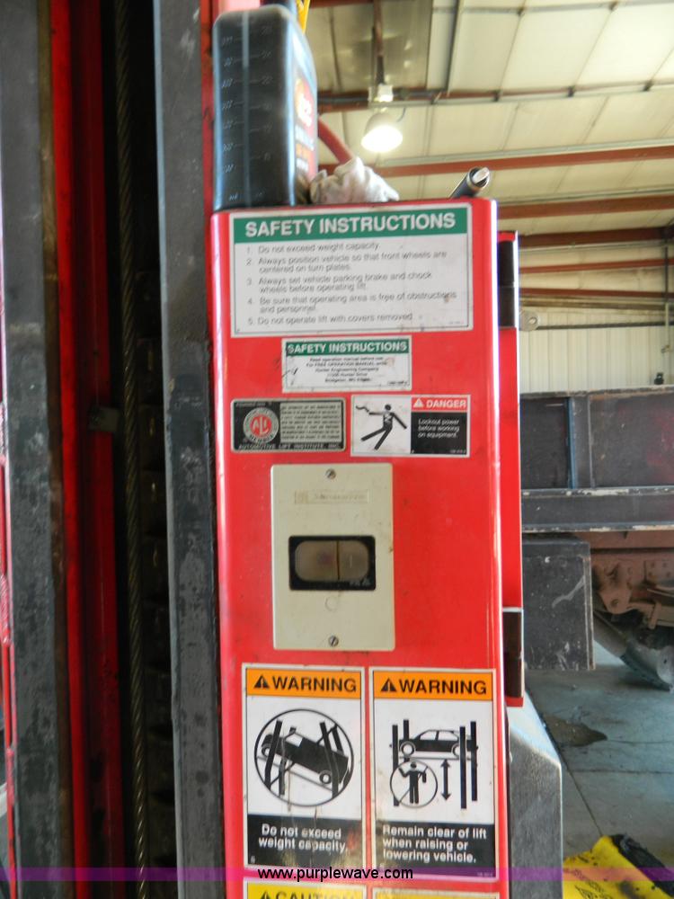 image for item D8600 Hunter four post automotive lift