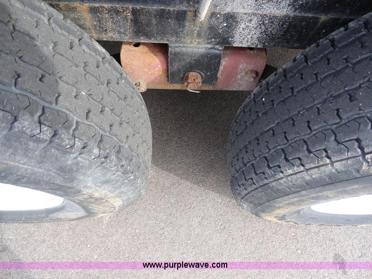 image for item G9189 2008 20' trailer