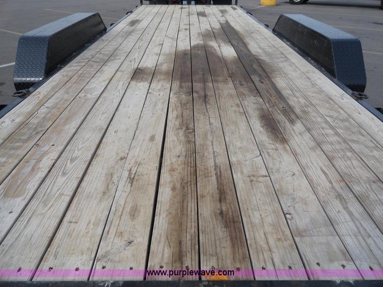 image for item G9189 2008 20' trailer