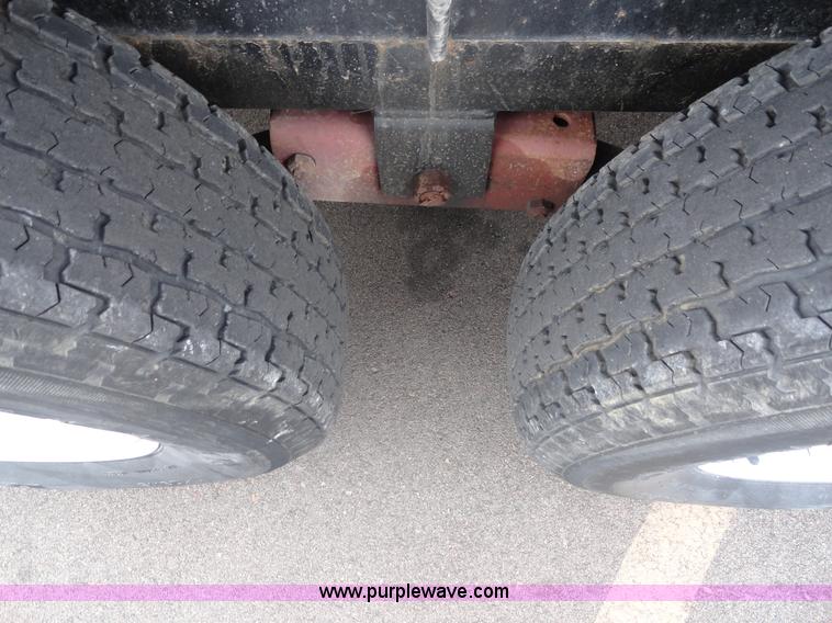 image for item G9189 2008 20' trailer