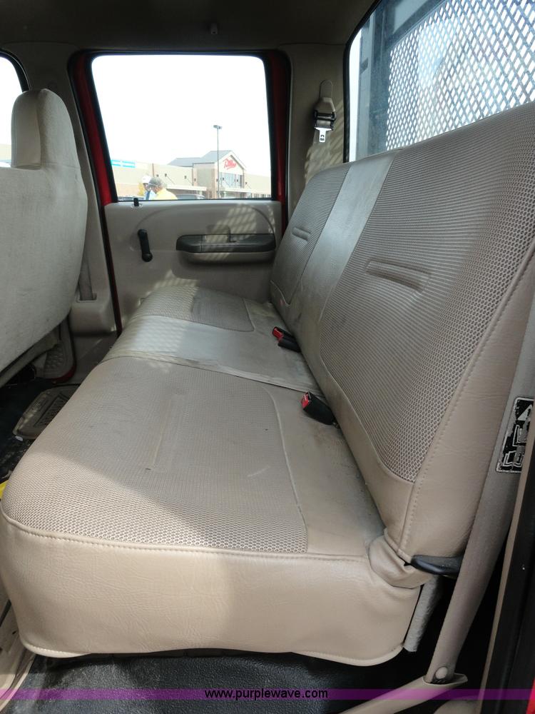 image for item G9190 2000 Ford F450 XL Super Duty crew cab pickup truck