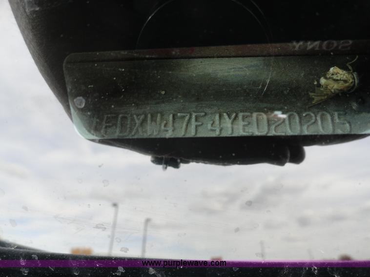 image for item G9190 2000 Ford F450 XL Super Duty crew cab pickup truck