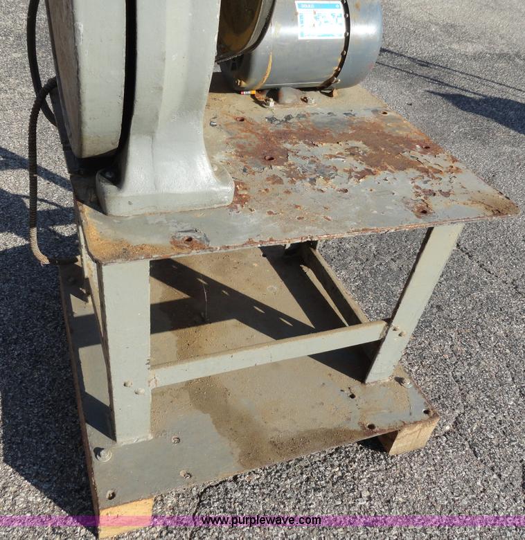 image for item G9242 Rockwell Delta band saw