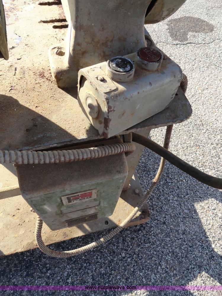 image for item G9242 Rockwell Delta band saw