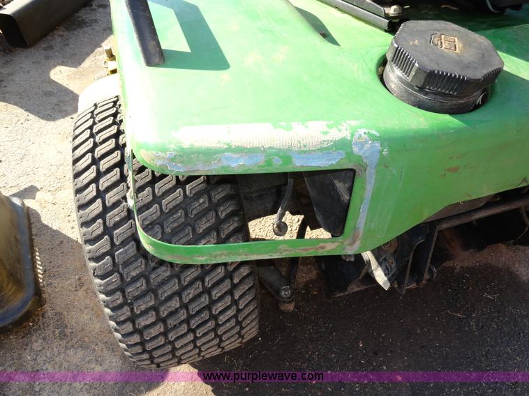 image for item G9249 John Deere 425 lawn mower