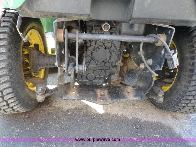 image for item G9249 John Deere 425 lawn mower