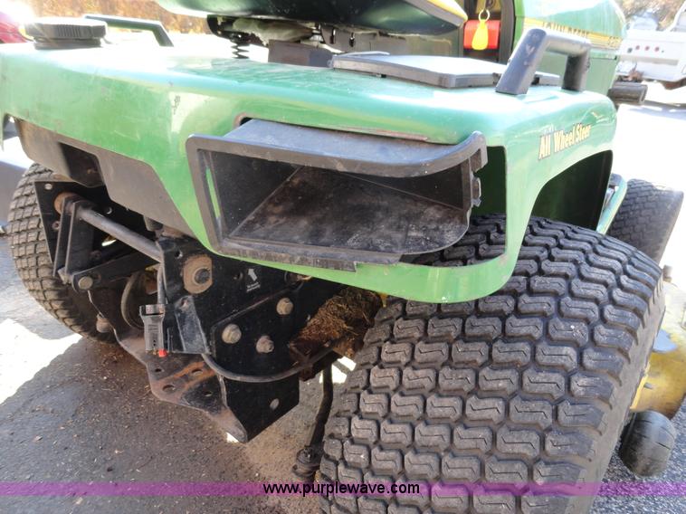 image for item G9249 John Deere 425 lawn mower