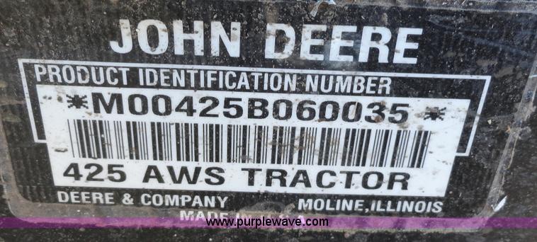 image for item G9249 John Deere 425 lawn mower