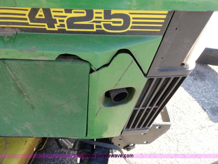 image for item G9249 John Deere 425 lawn mower