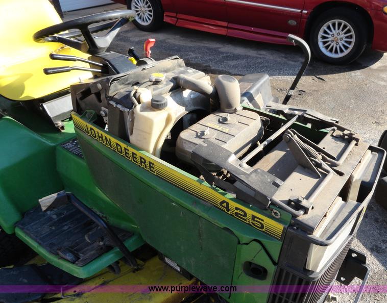 image for item G9249 John Deere 425 lawn mower