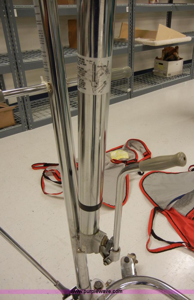 image for item H9056 Hoyer lifter