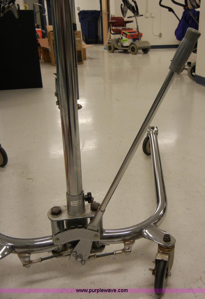 image for item H9056 Hoyer lifter