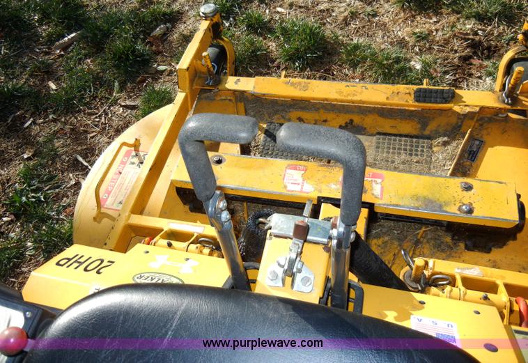 image for item H9058 Walker MTGHS ZTR mower with hopper