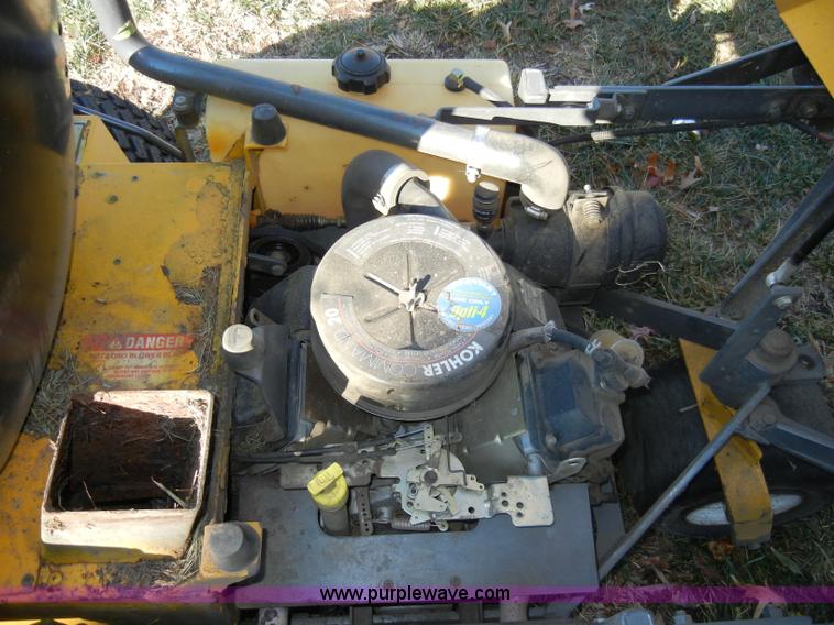 image for item H9058 Walker MTGHS ZTR mower with hopper