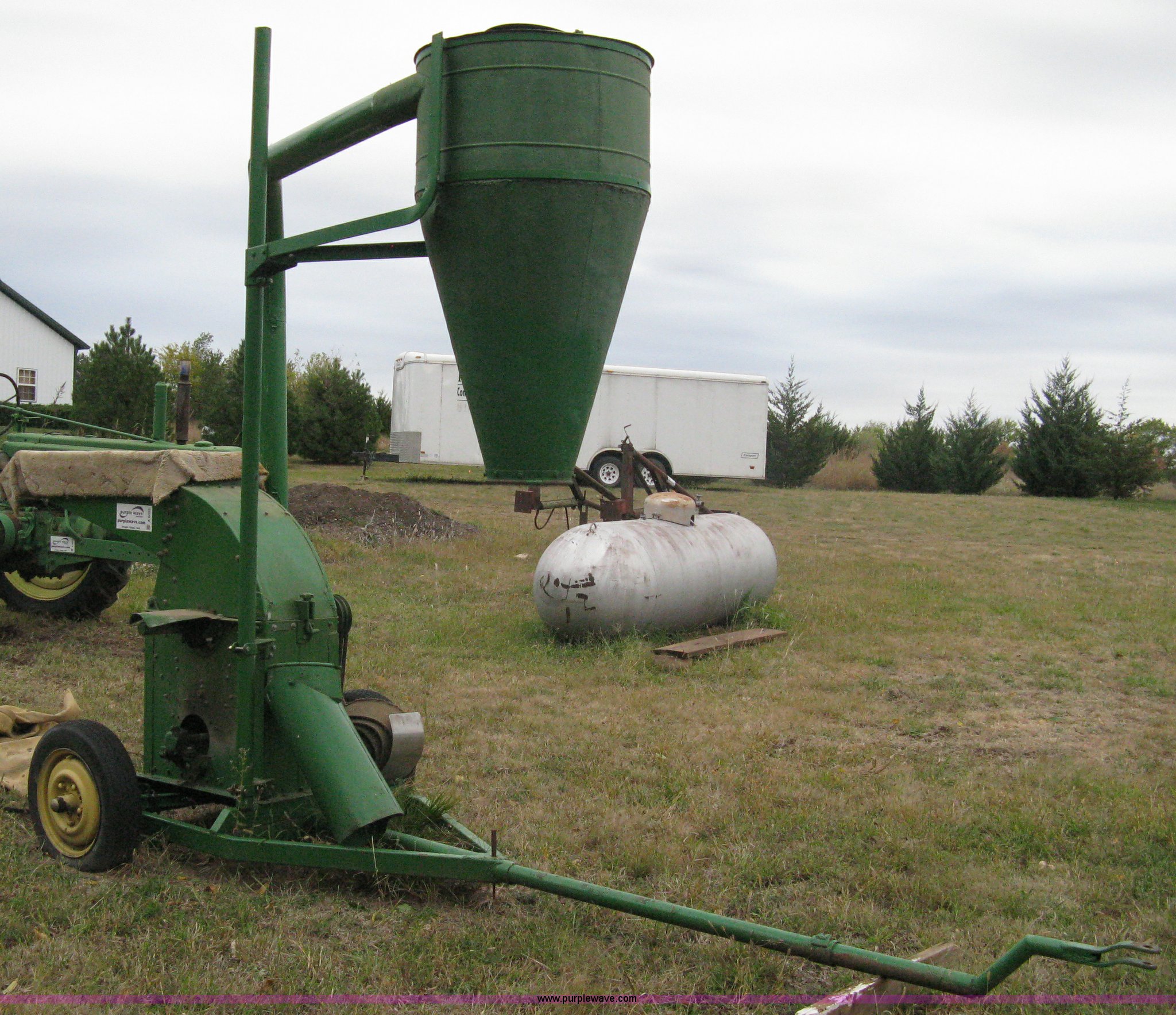 John Deere feed grinder/mill in Valley Center, KS Item A6005 sold