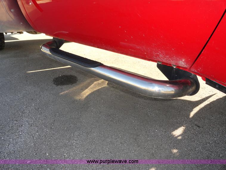 image for item A3267 2004 Ford F550 XL Super Duty pickup truck