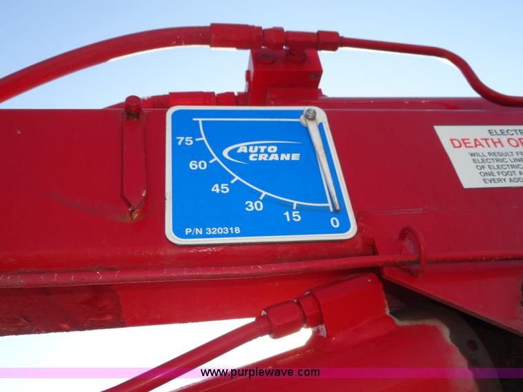 image for item A3267 2004 Ford F550 XL Super Duty pickup truck