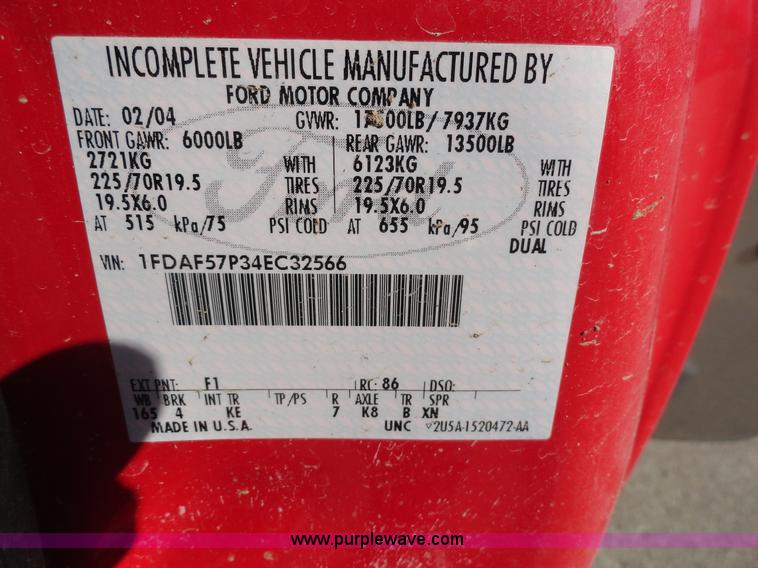 image for item A3267 2004 Ford F550 XL Super Duty pickup truck