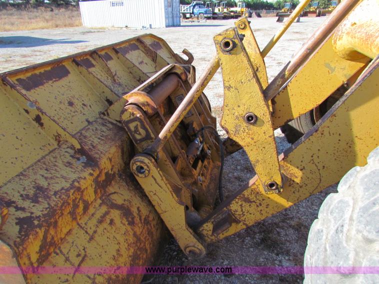 image for item A3518 1982 Caterpillar 930 wheel loader