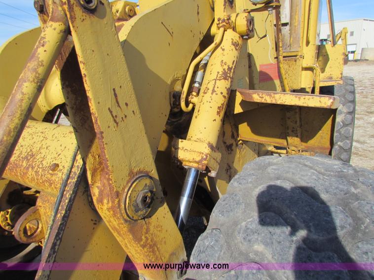 image for item A3518 1982 Caterpillar 930 wheel loader
