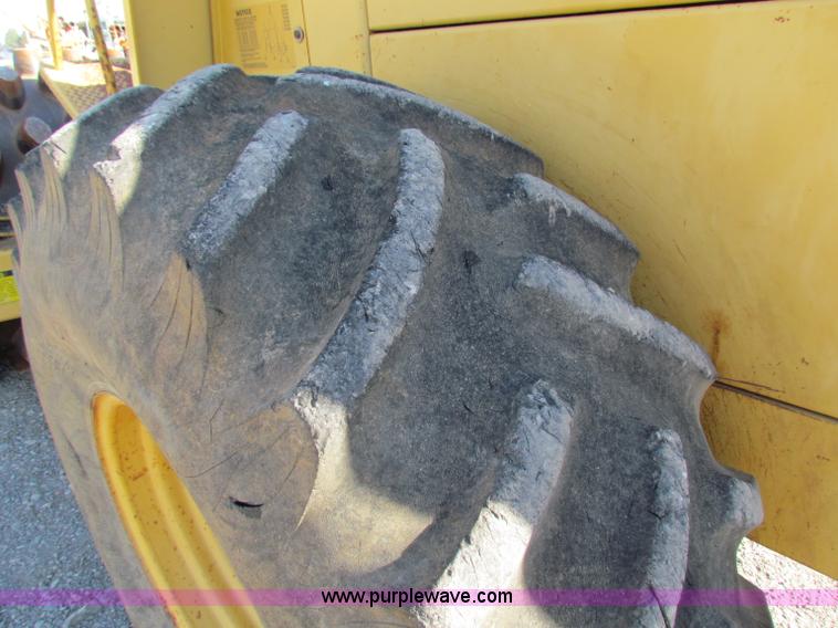 image for item A3520 1995 Caterpillar CP-563C vibratory roller/packer