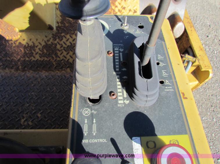 image for item A3520 1995 Caterpillar CP-563C vibratory roller/packer