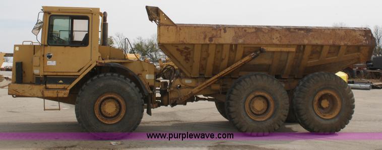image for item A6521 1987 Caterpillar D350C articulated rock truck