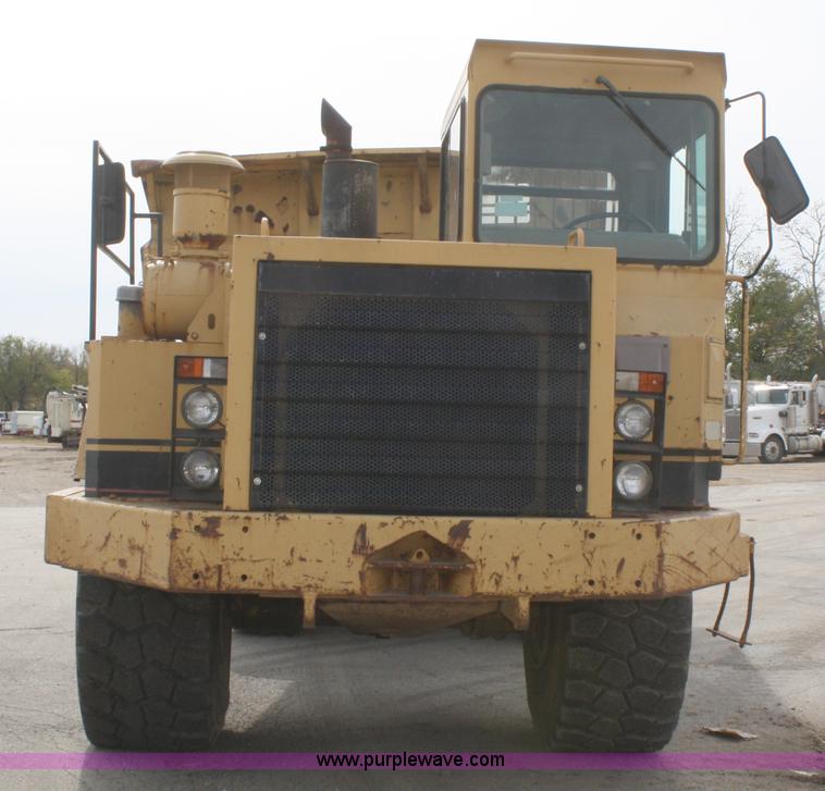 image for item A6521 1987 Caterpillar D350C articulated rock truck