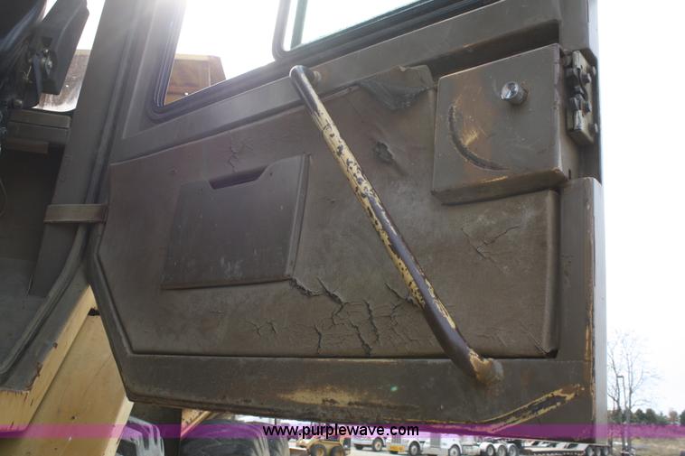 image for item A6521 1987 Caterpillar D350C articulated rock truck