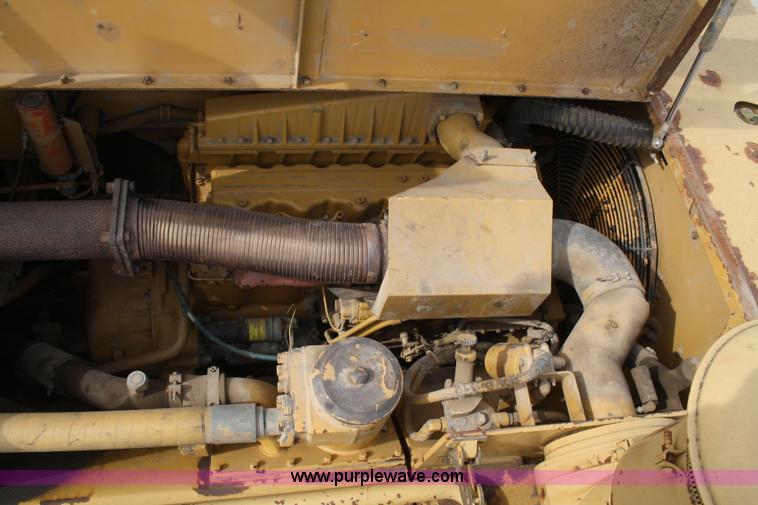 image for item A6521 1987 Caterpillar D350C articulated rock truck